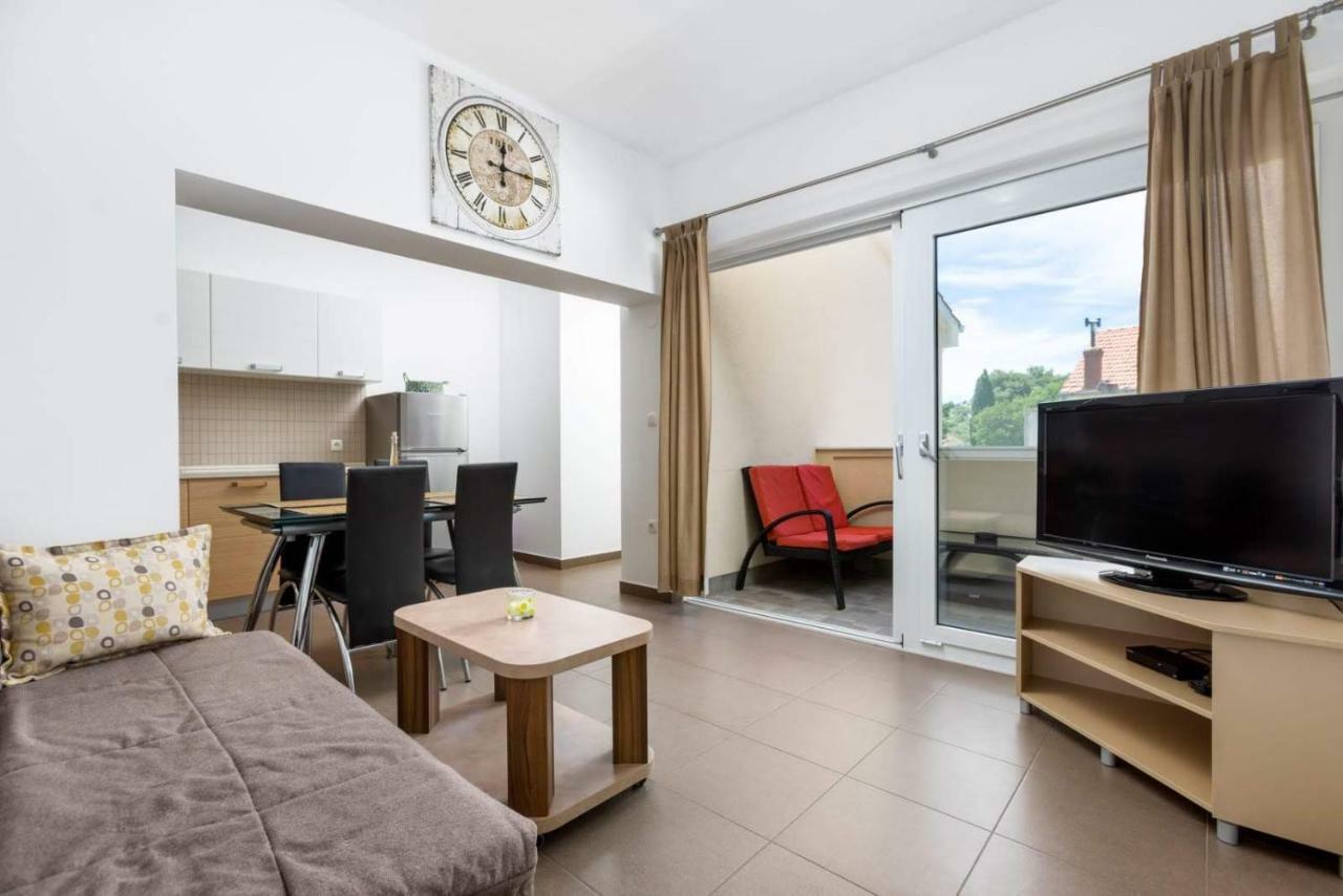 Apartmani Vinko Tribunj-Sovlje Tribalj Екстериор снимка